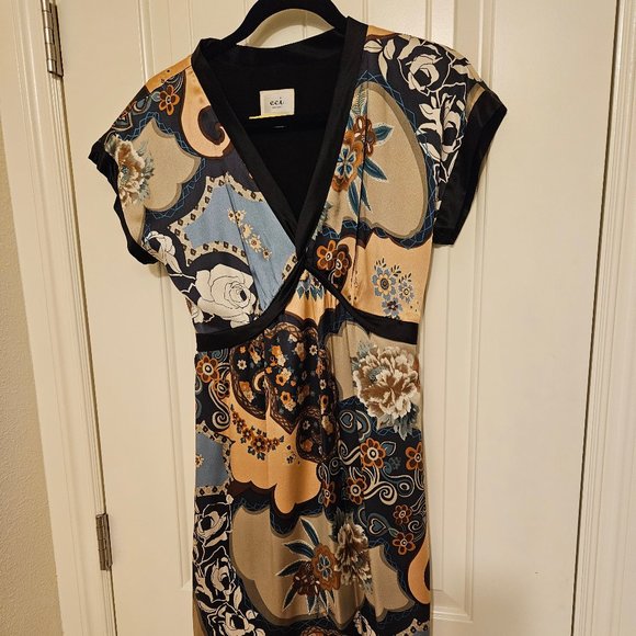Silk dress - Picture 1 of 6